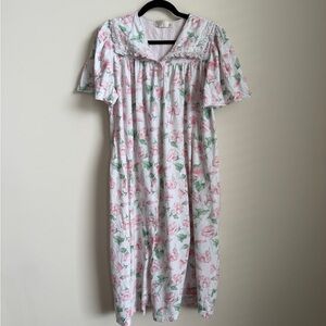 Vintage Floral Nightgown Hospital Robe Maternity Wear